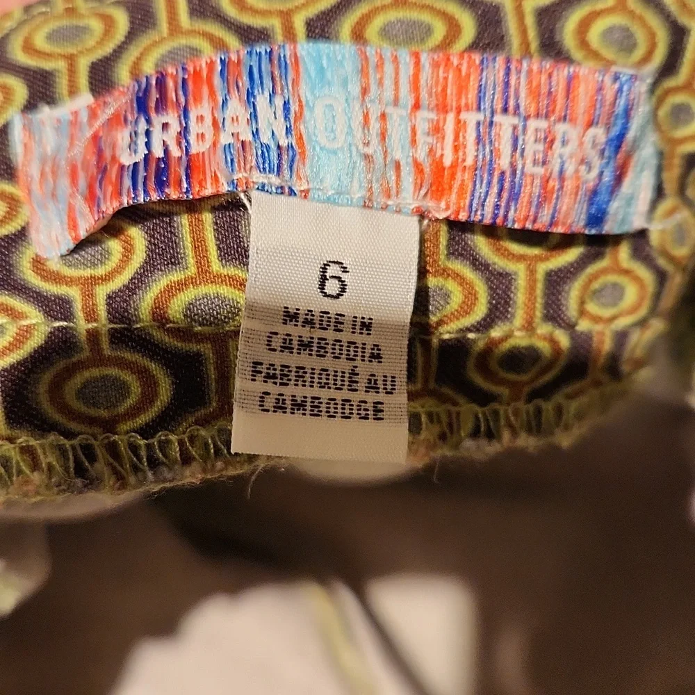 ❤️ URBAN OUTFITTERS GEOMETRIC PRINT FLARE DISCO PARTY PANTS, 6 (28) - Picture 4 of 9